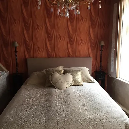 Con Ampere Bed and Breakfast 3*